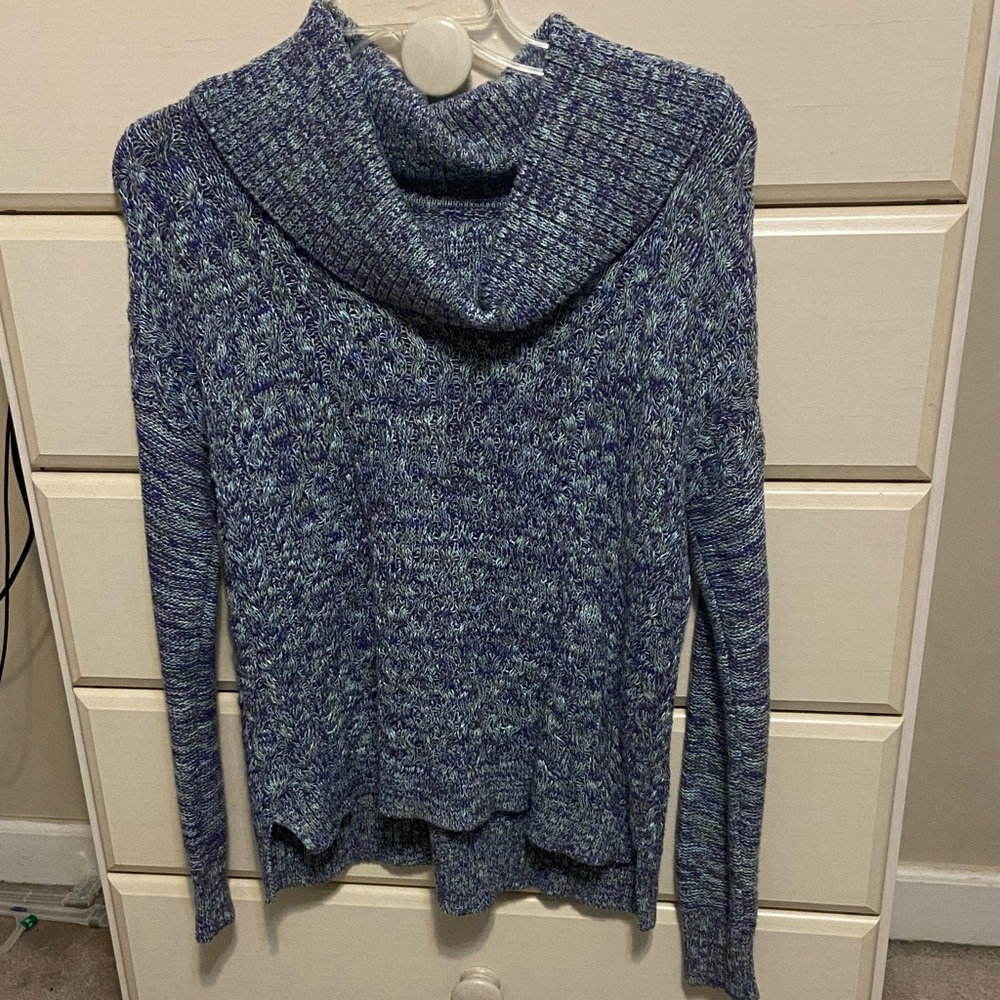 Small American Eagle Sweater